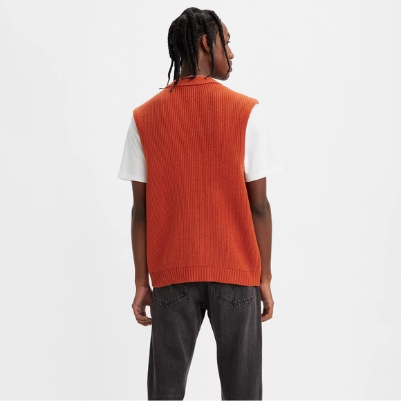 NWT Levi’s Rincon Button-Down Sweater Vest - Picture 4 of 12